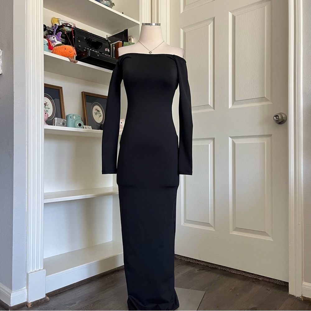 Edikted Black Off-Shoulder Long Sleeve Maxi Dress